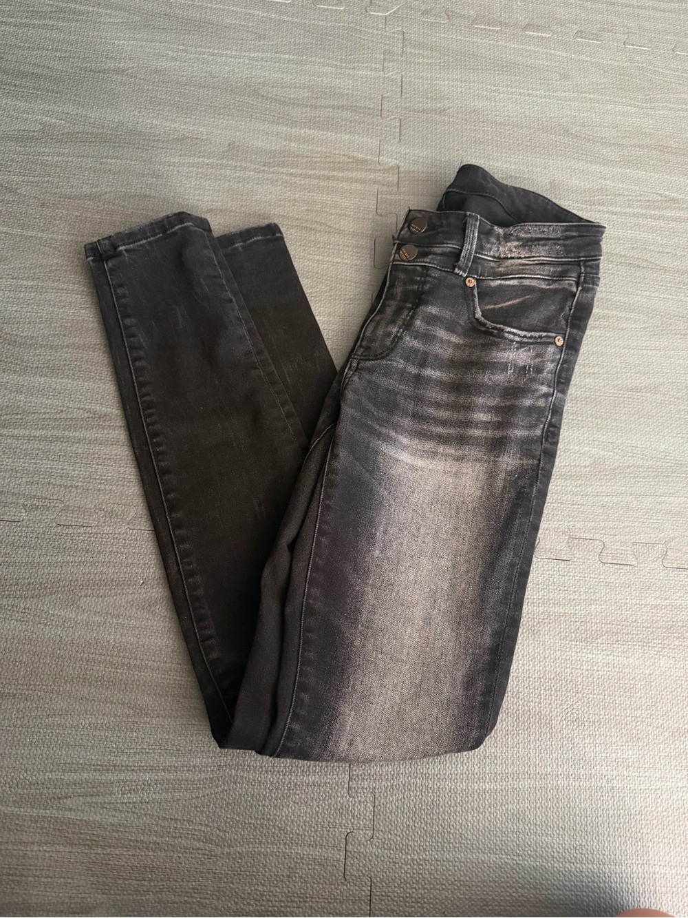 Buckle Women's Black Grey Washed Skinny Jeans